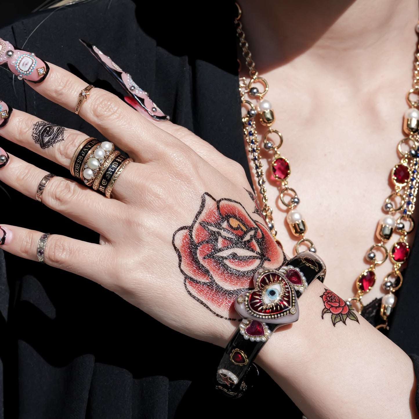 Mystic eye heart bracelet - black × red