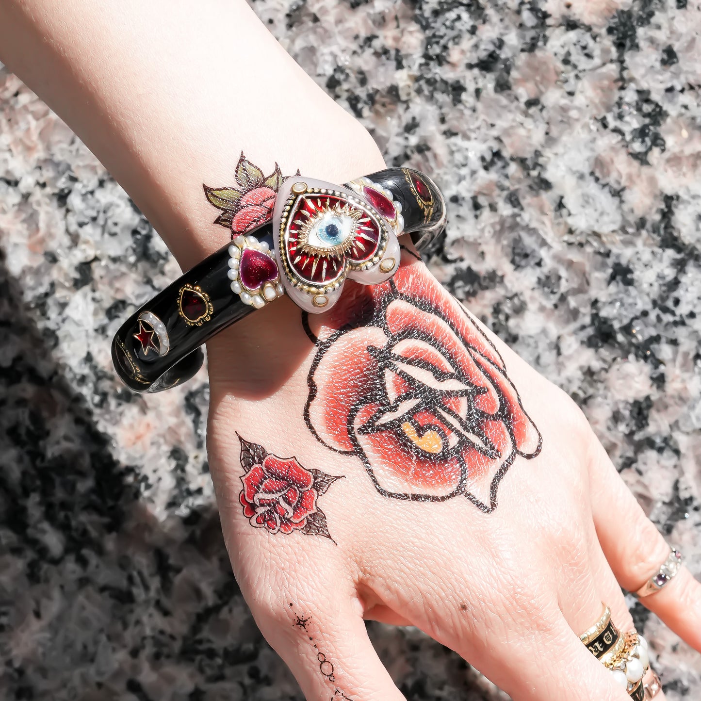 Mystic eye heart bracelet - black × red