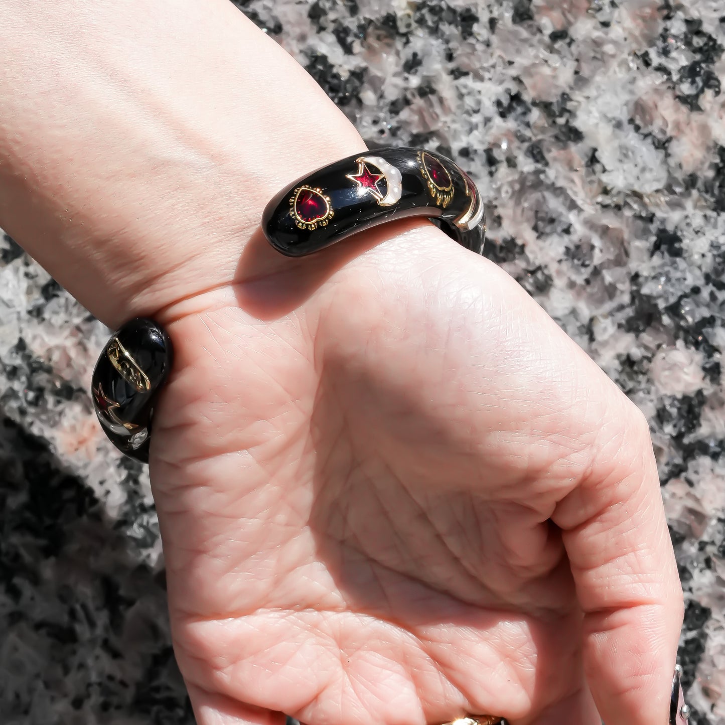 Mystic eye heart bracelet - black × red