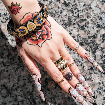 Golden heart & horseshoe bracelet – Black×Gold