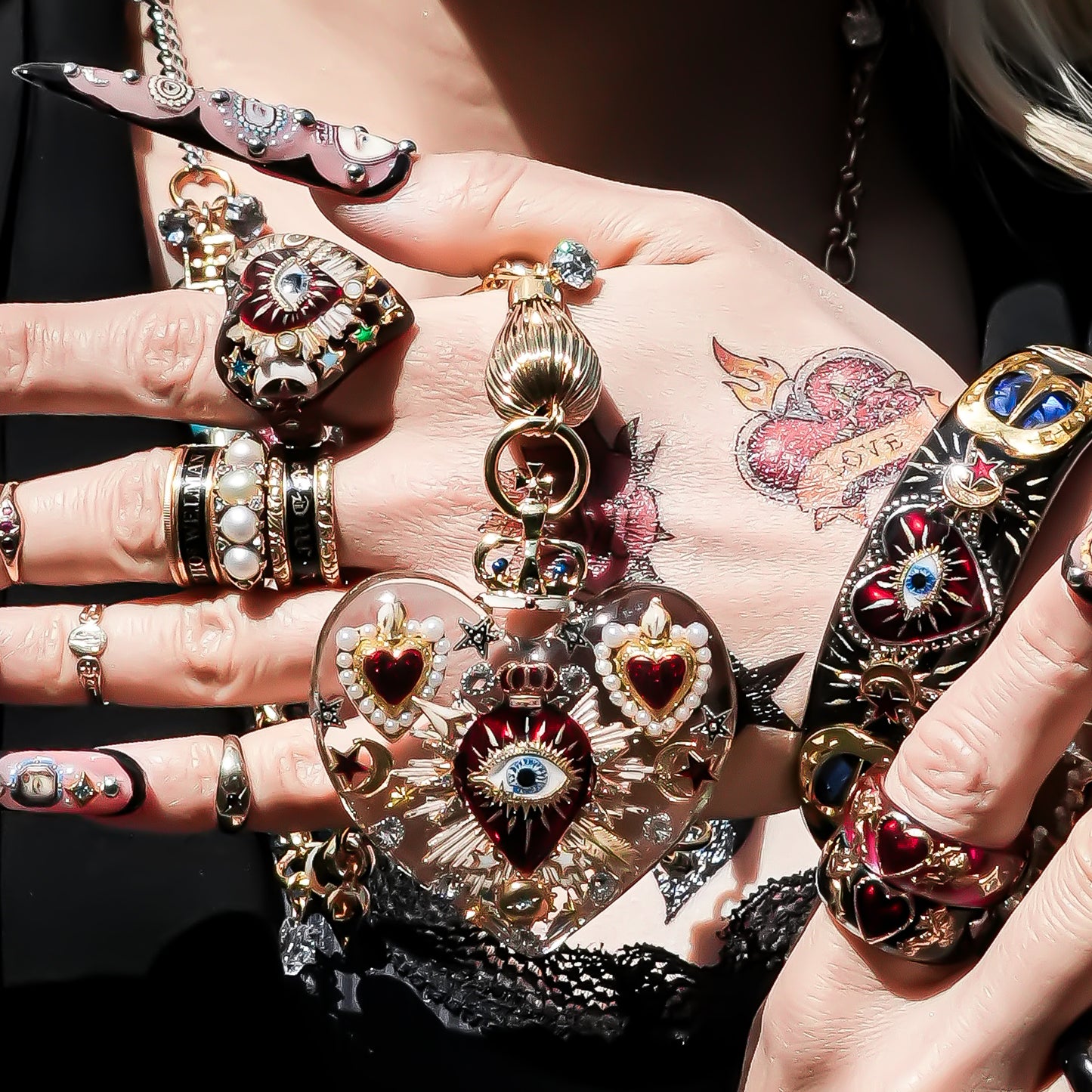 Sacred Heart Eye Necklace - Clear × Red Majesty / Large