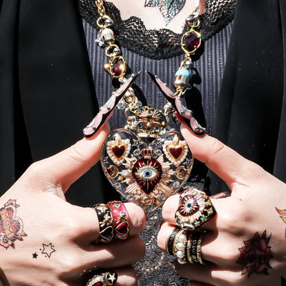 Sacred Heart Eye Necklace - Clear × Red Majesty / Large