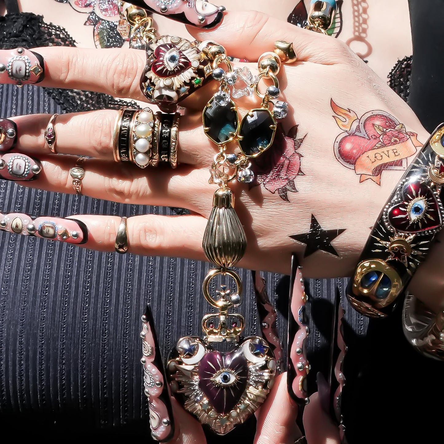 Sacred Heart Eye Necklace - Black × Purple Mystic / Medium