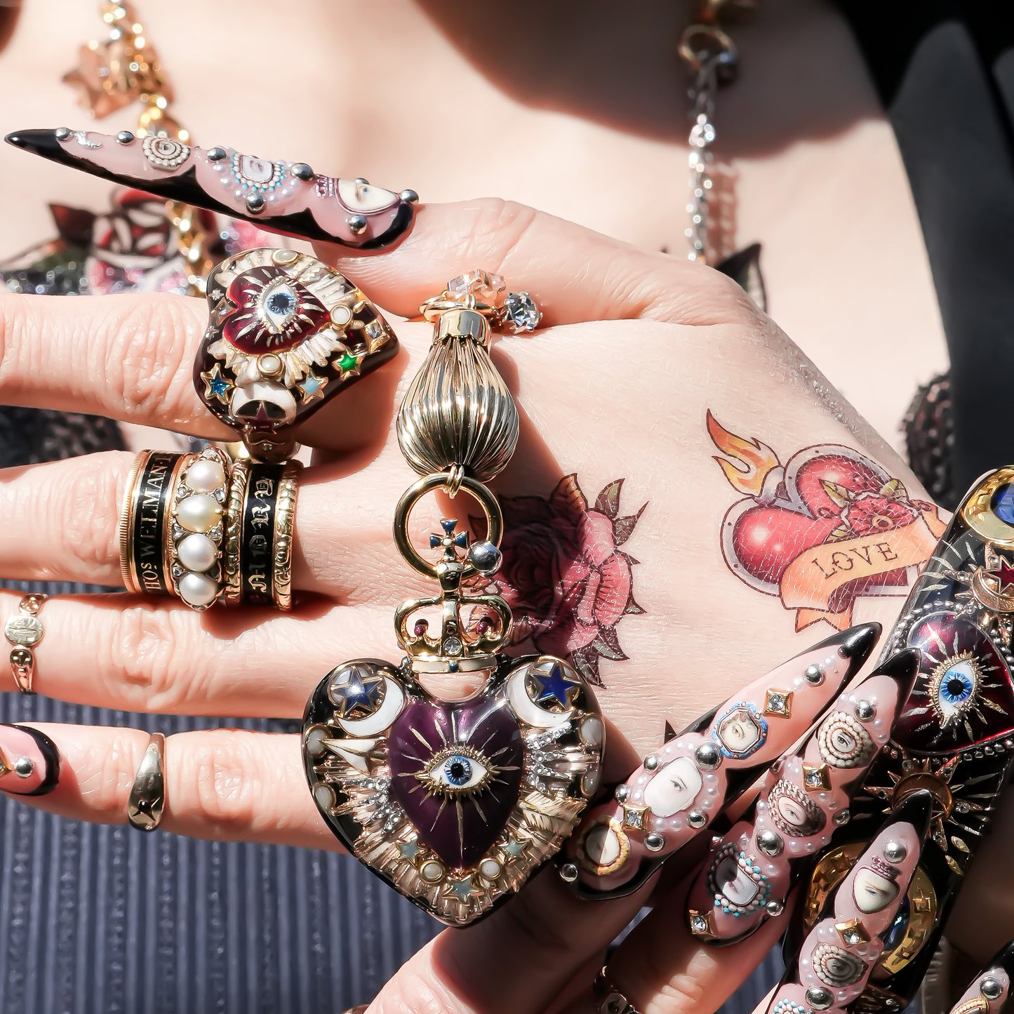 Sacred Heart Eye Necklace - Black × Purple Mystic / Medium