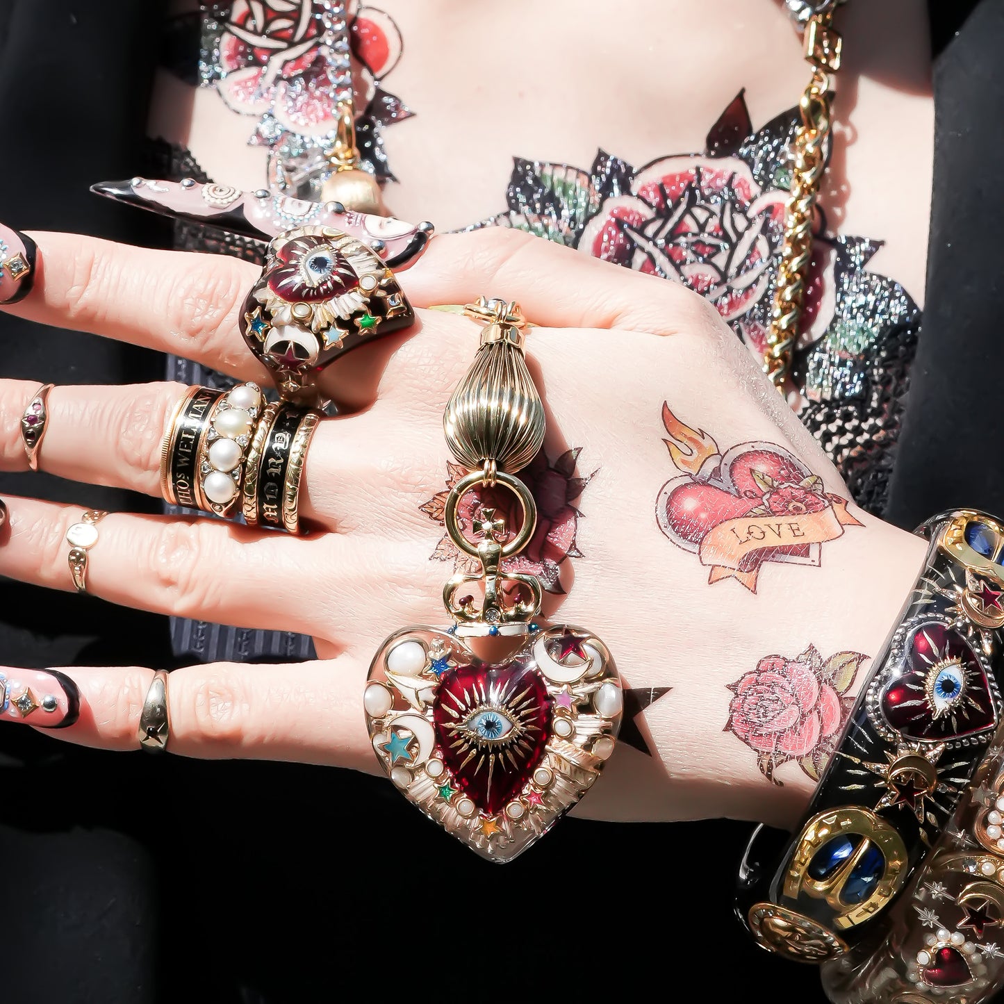 Sacred Heart Eye Necklace - Clear × Red × Rainbow / Medium