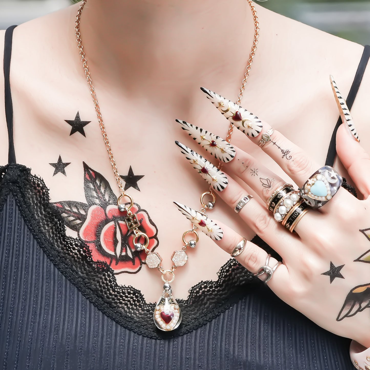 LOVE NECKLACE / DROP / CLEAR / RED