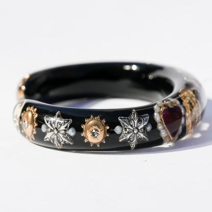 Sacred lion heart bracelet - black×Red