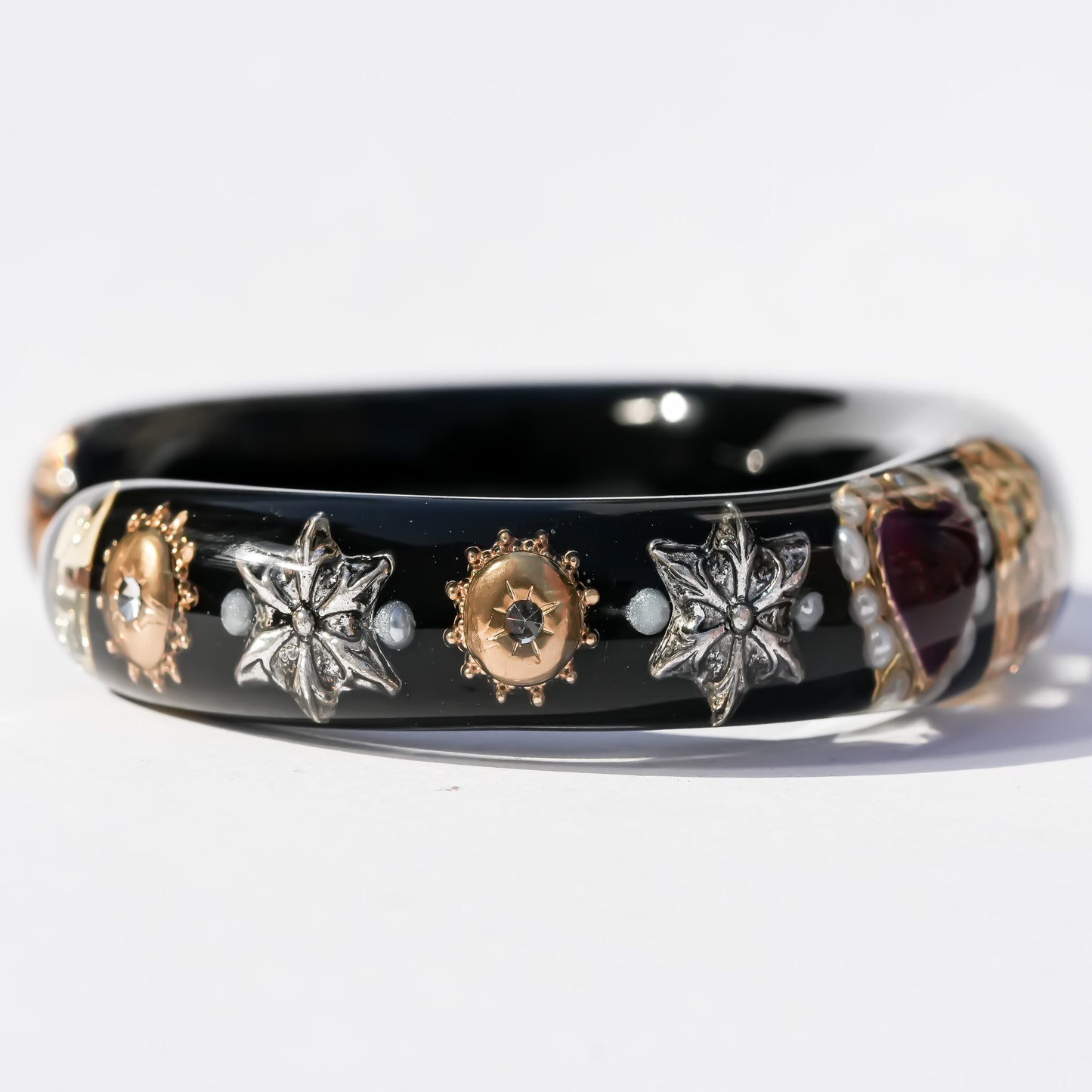 Sacred lion heart bracelet - black×Red