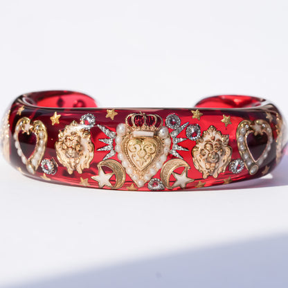 Crowned lion heart bracelet - red