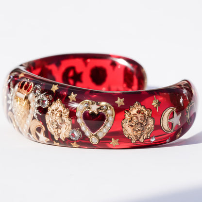 Crowned lion heart bracelet - red