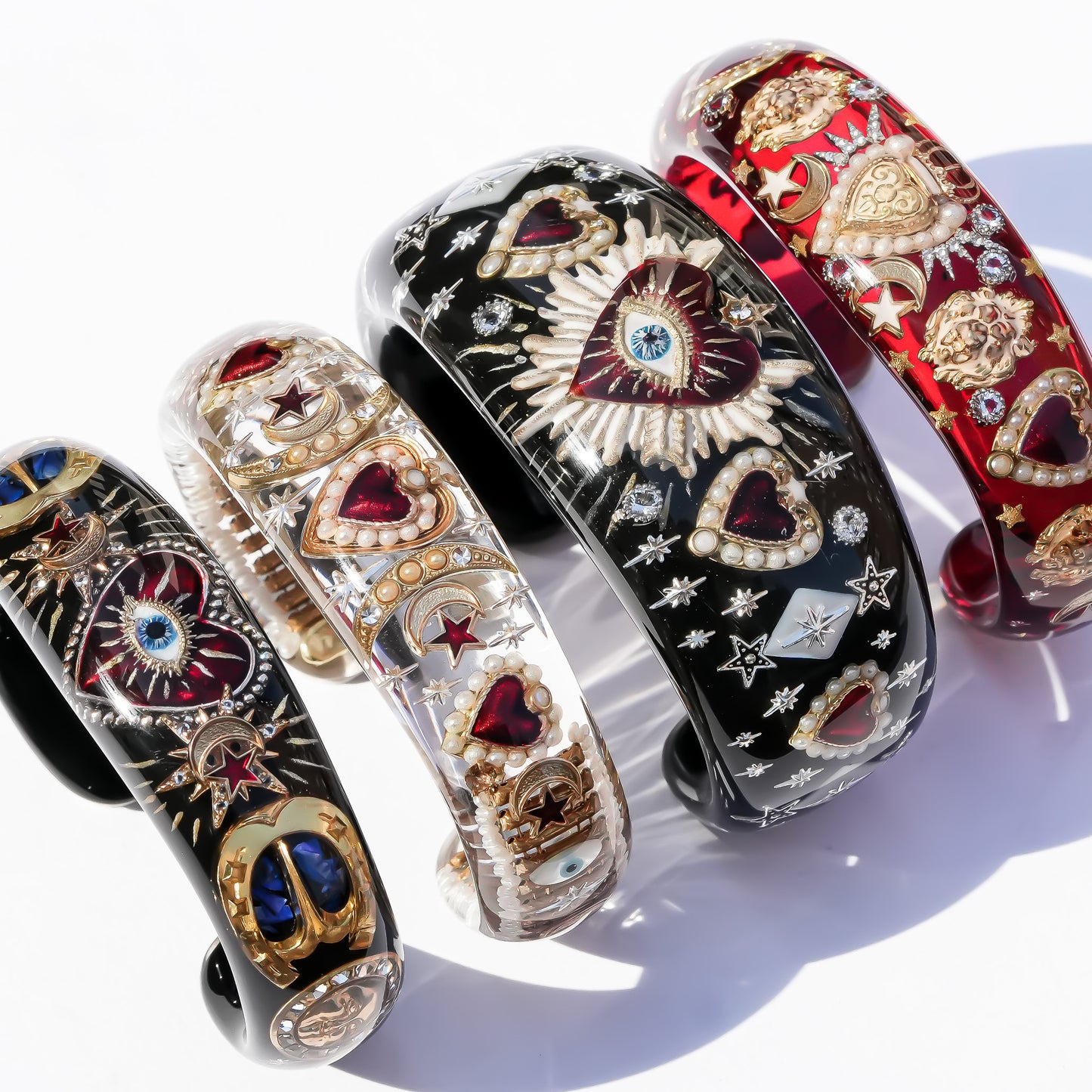 Crowned lion heart bracelet - red