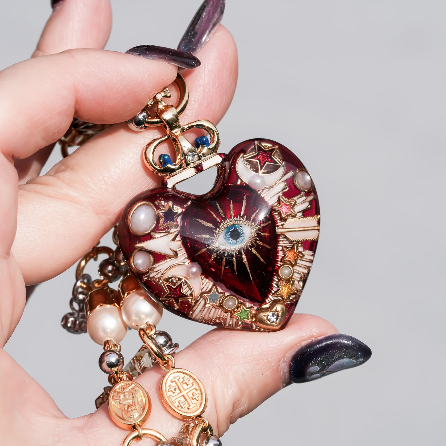 Sacred Heart Eye Necklace - Red × Red × Rainbow / Medium