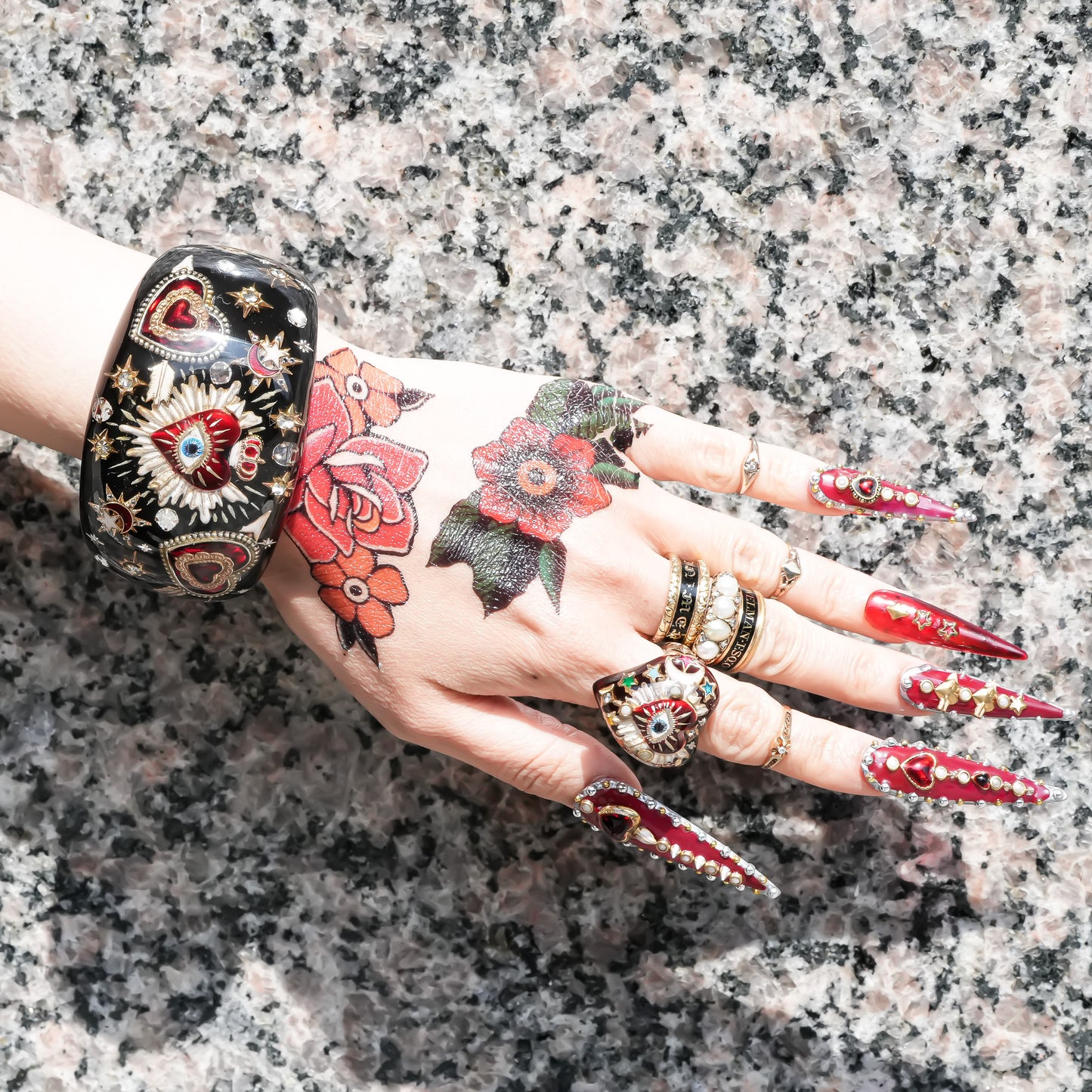 Sacred heart eye bracelet - Black×Red / Statement