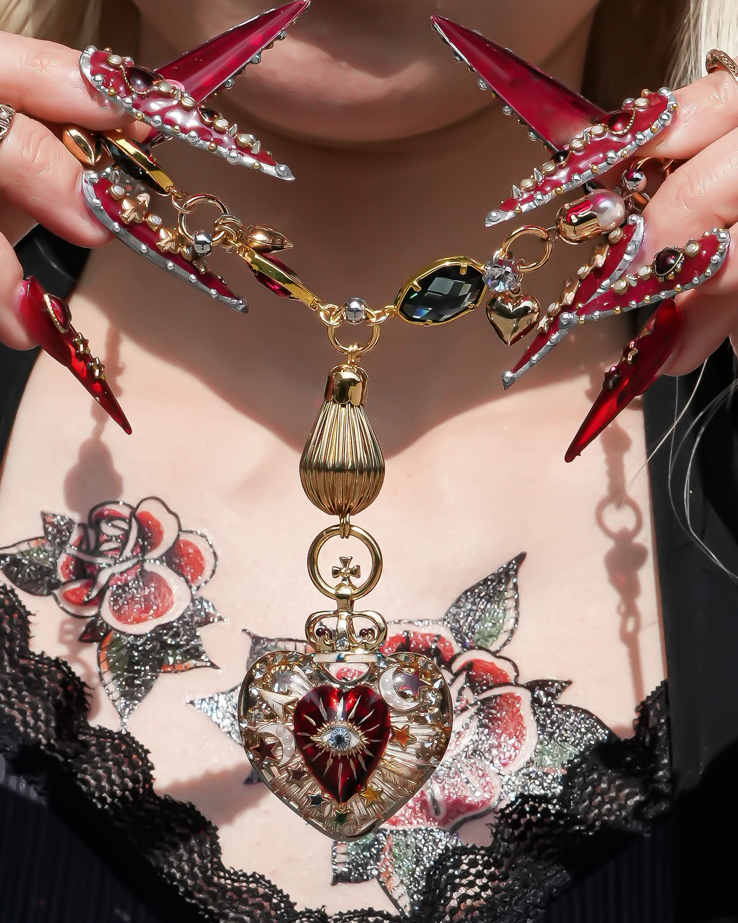 Sacred Heart Eye Necklace - Clear × Red × Rainbow Arrow / Medium