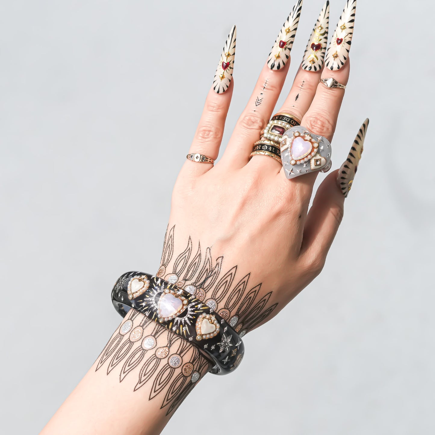 LOVE BRACELET / HEART / CLEAR BLACK / PINK OPAL