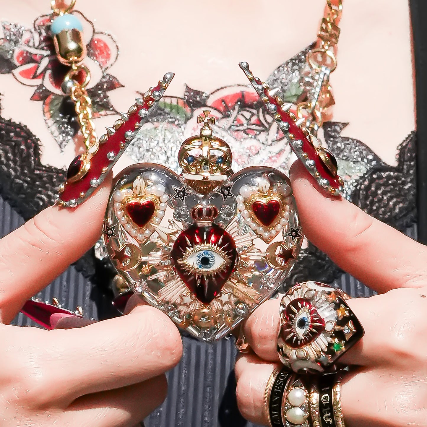 Sacred Heart Eye Necklace - Clear × Red Majesty / Large