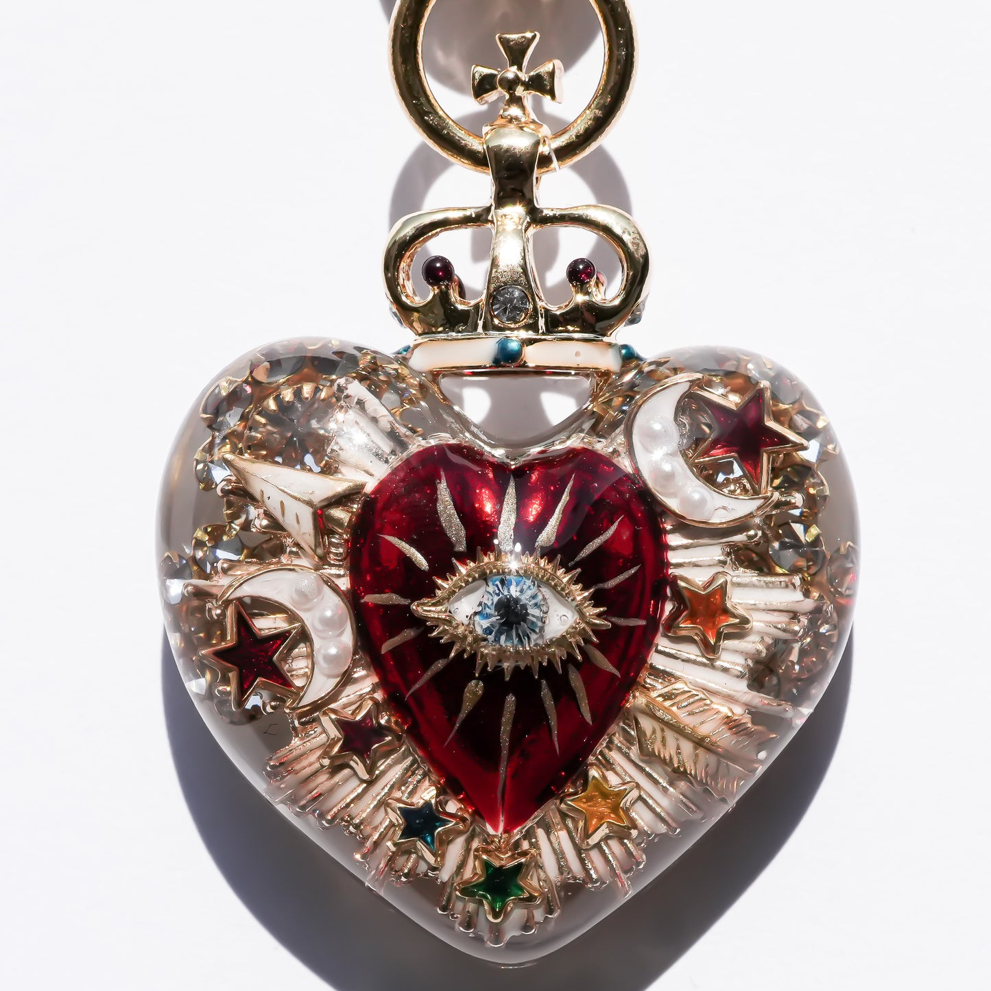 Sacred Heart Eye Necklace - Clear × Red × Rainbow Arrow / Medium