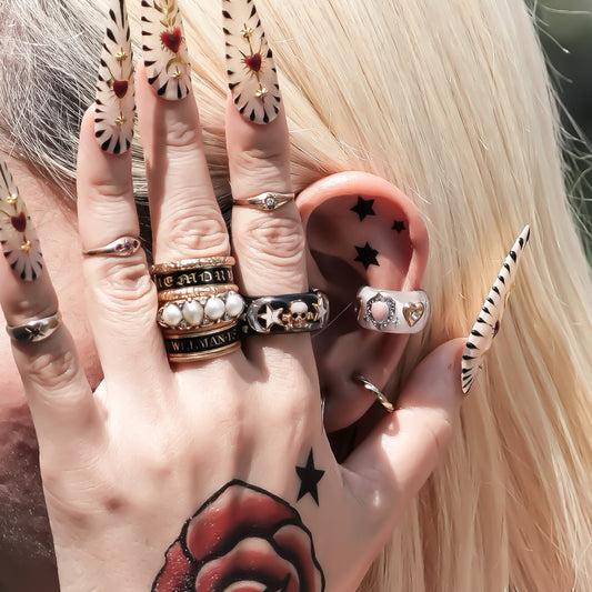 LOVE EARCUFF / HEART / SMOKY PINK 2