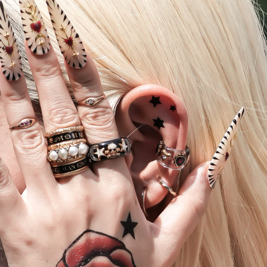 LOVE EARCUFF / HEART / CLEAR