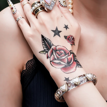 LOVE BRACELET / WHITE HEART / GRAY