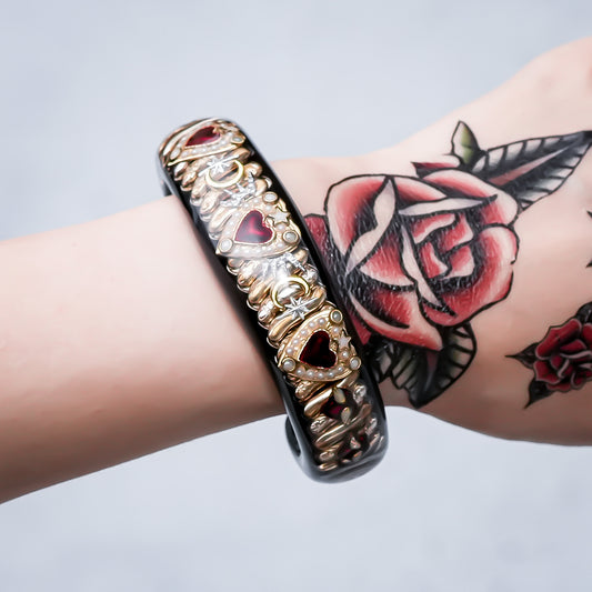 LOVE BRACELET / RED HEART / BLACK / GOLD
