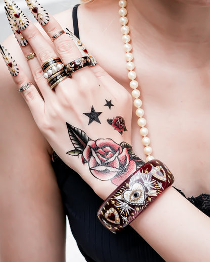 LOVE BRACELET / WHITE HEART / EYE / RED