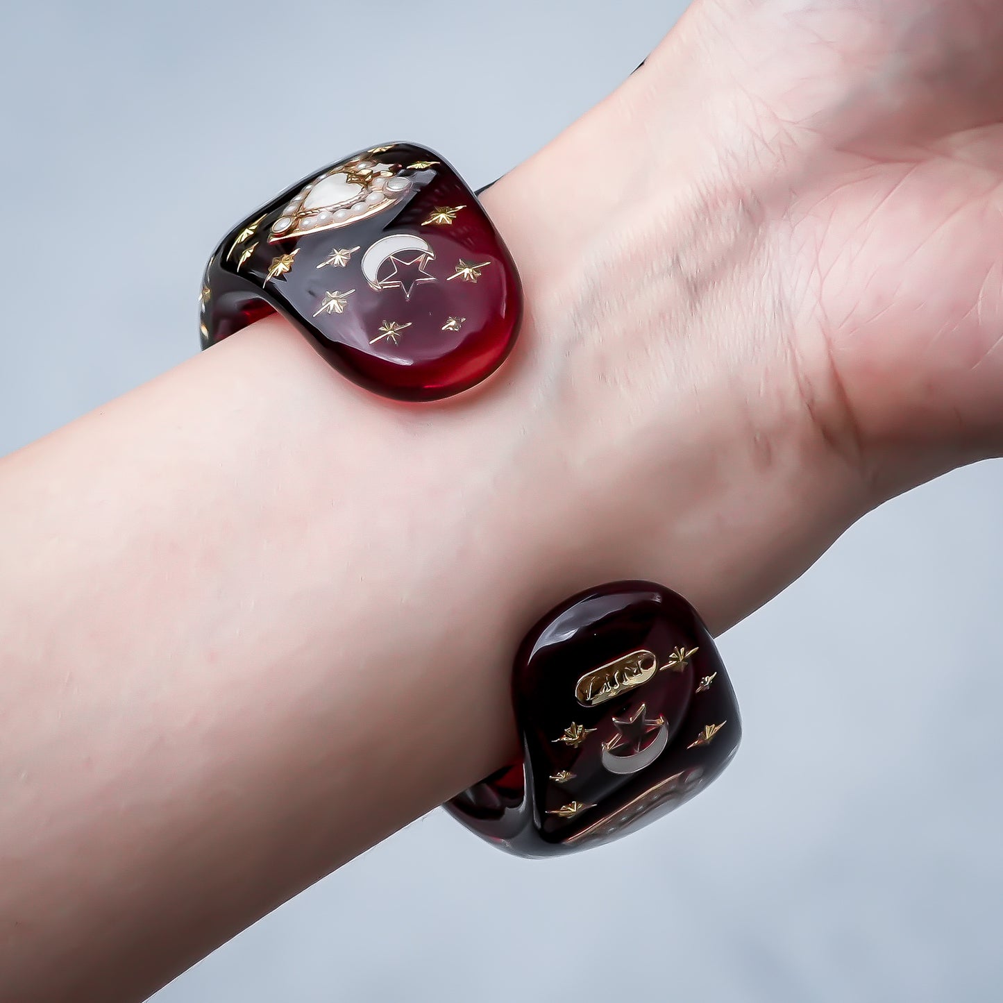LOVE BRACELET / WHITE HEART / EYE / RED
