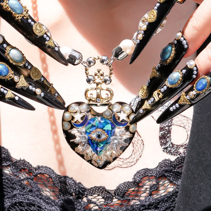 Blue omen heart eye necklace - blue green