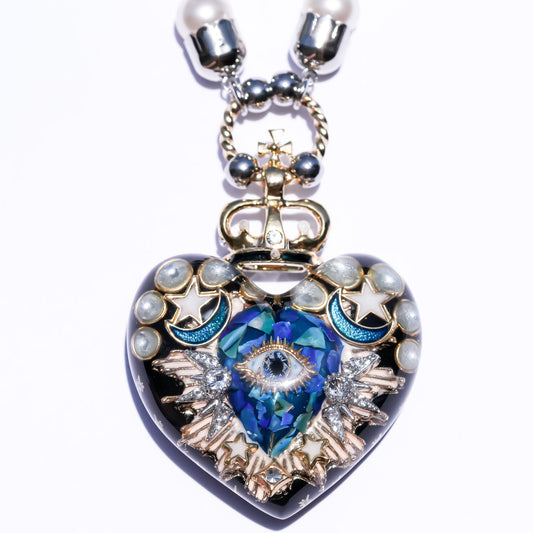 Blue omen heart eye necklace - blue green