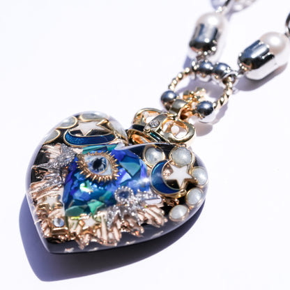 Blue omen heart eye necklace - blue green