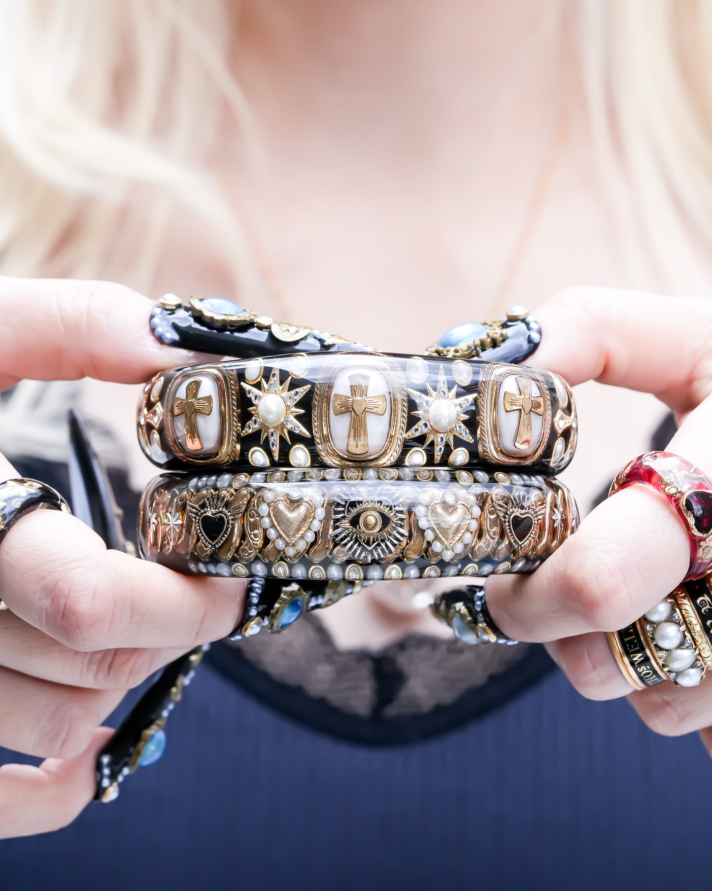 Sacred Cross Bracelet - Black × Pearl × Gold