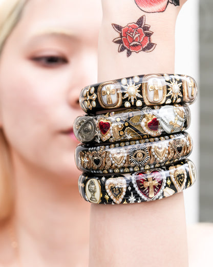 Sacred Cross Bracelet - Black × Pearl × Gold