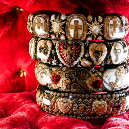 Sacred Cross Bracelet - Black × Pearl × Gold