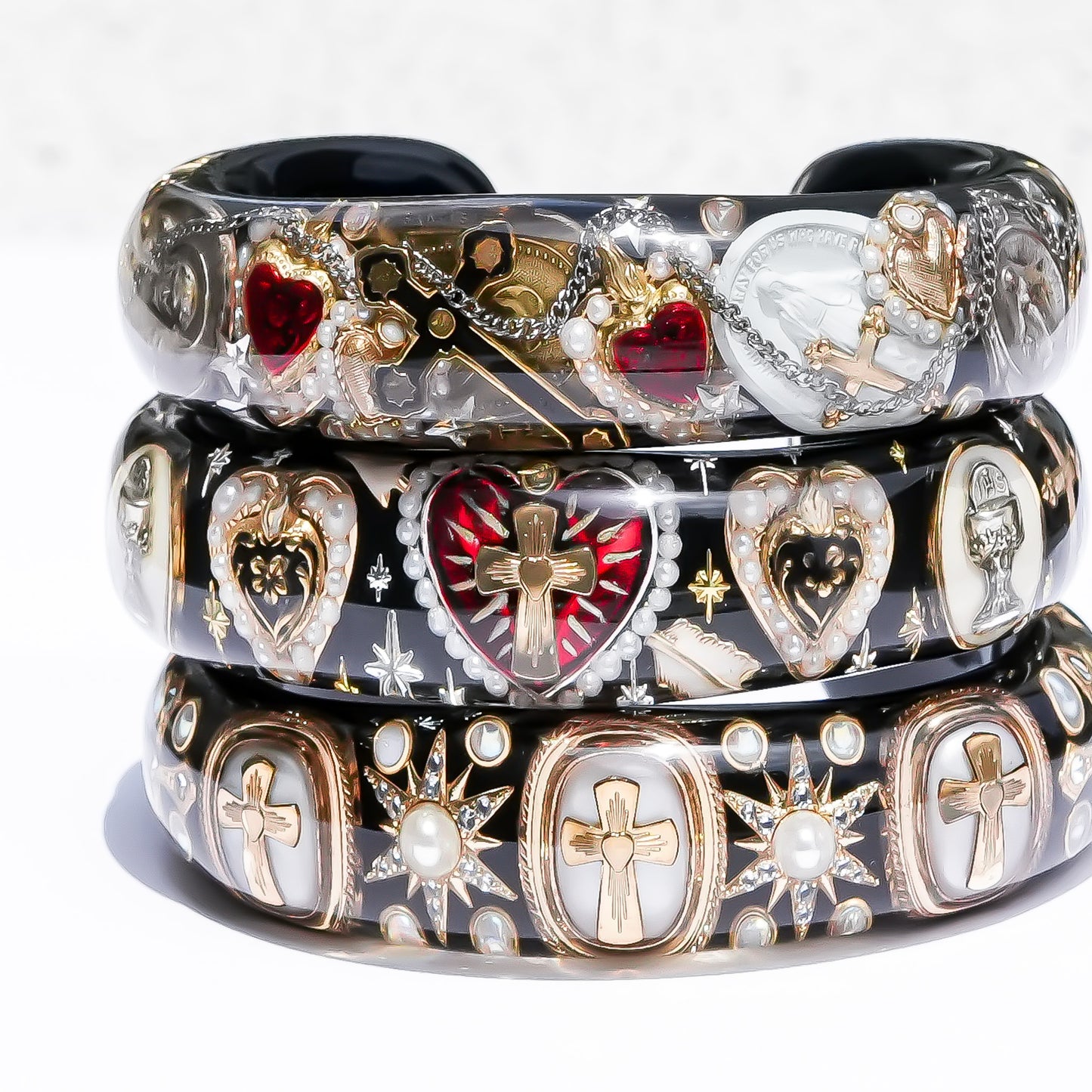 Sacred Cross Bracelet - Black × Pearl × Gold