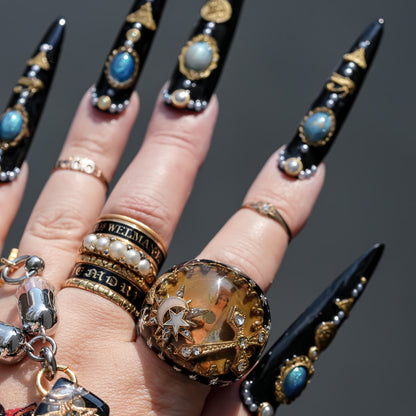 Midnight Madonna Ring - Black × Gold / #16
