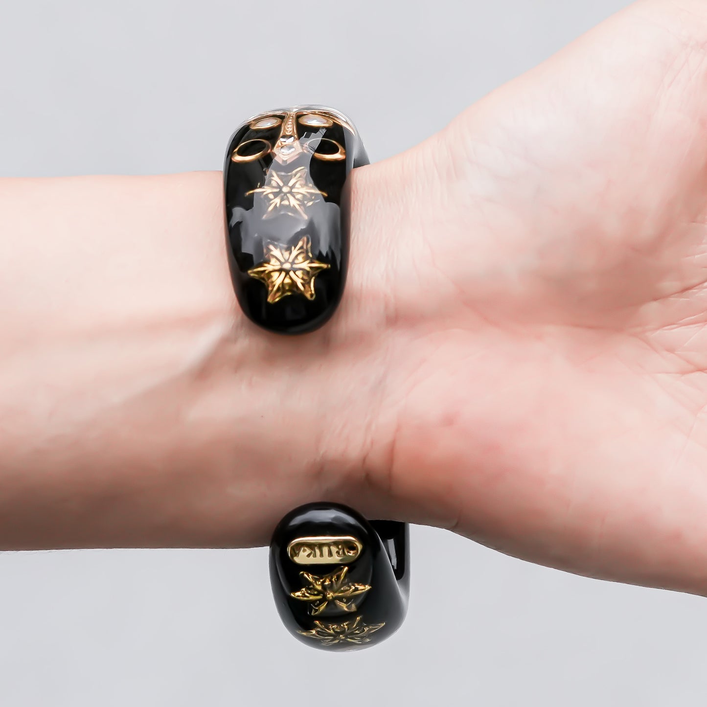Sacred Cross Bracelet - Black × Pearl × Gold