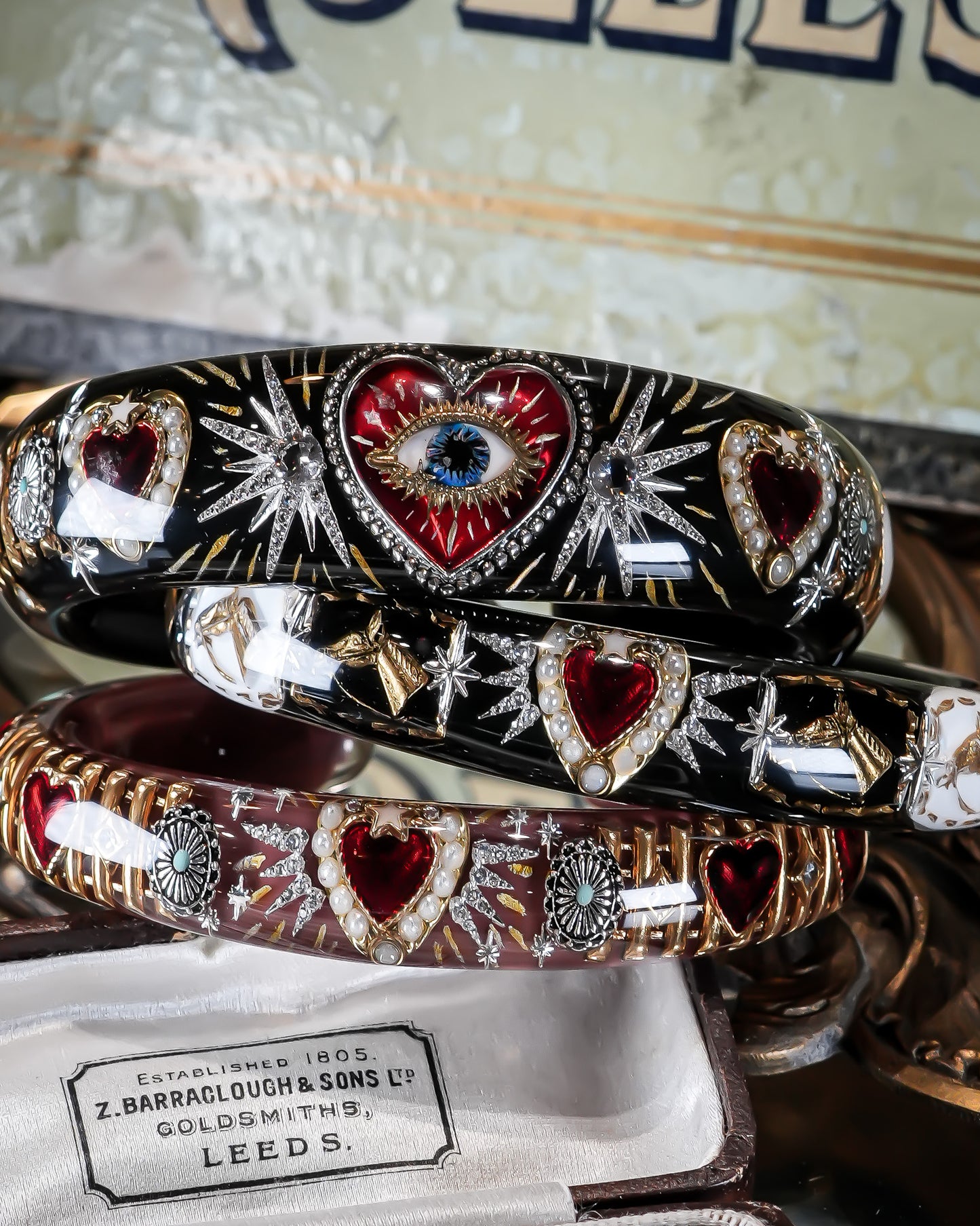 Royal Horse Heart Bangle – Jet Black