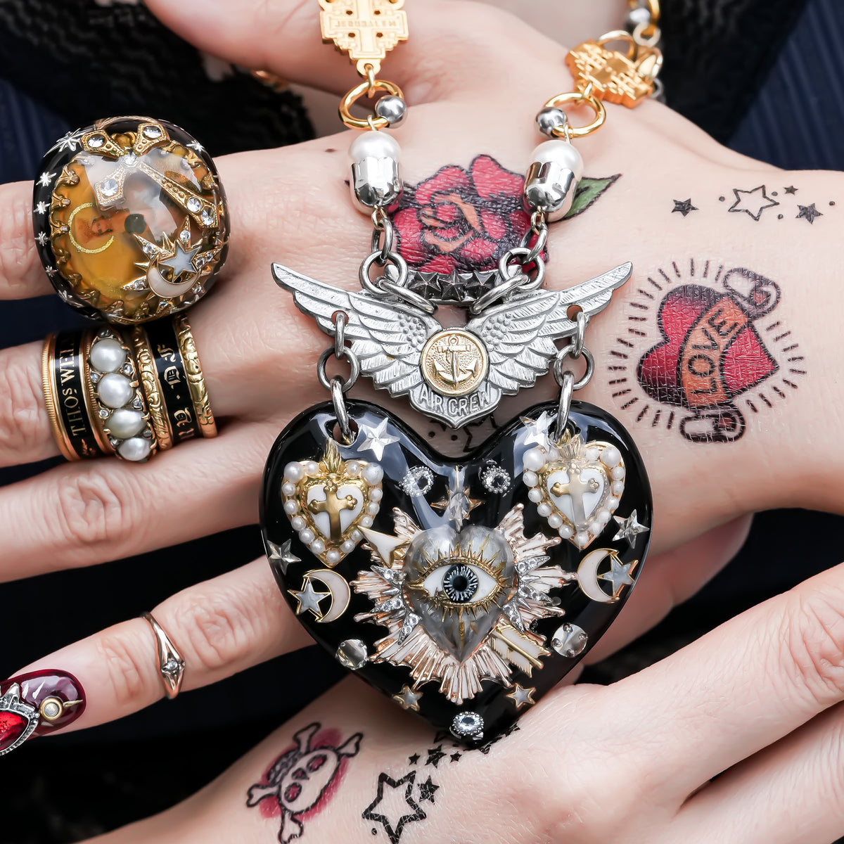 The Winged Guardian Eye Heart Necklace - Black × Silver