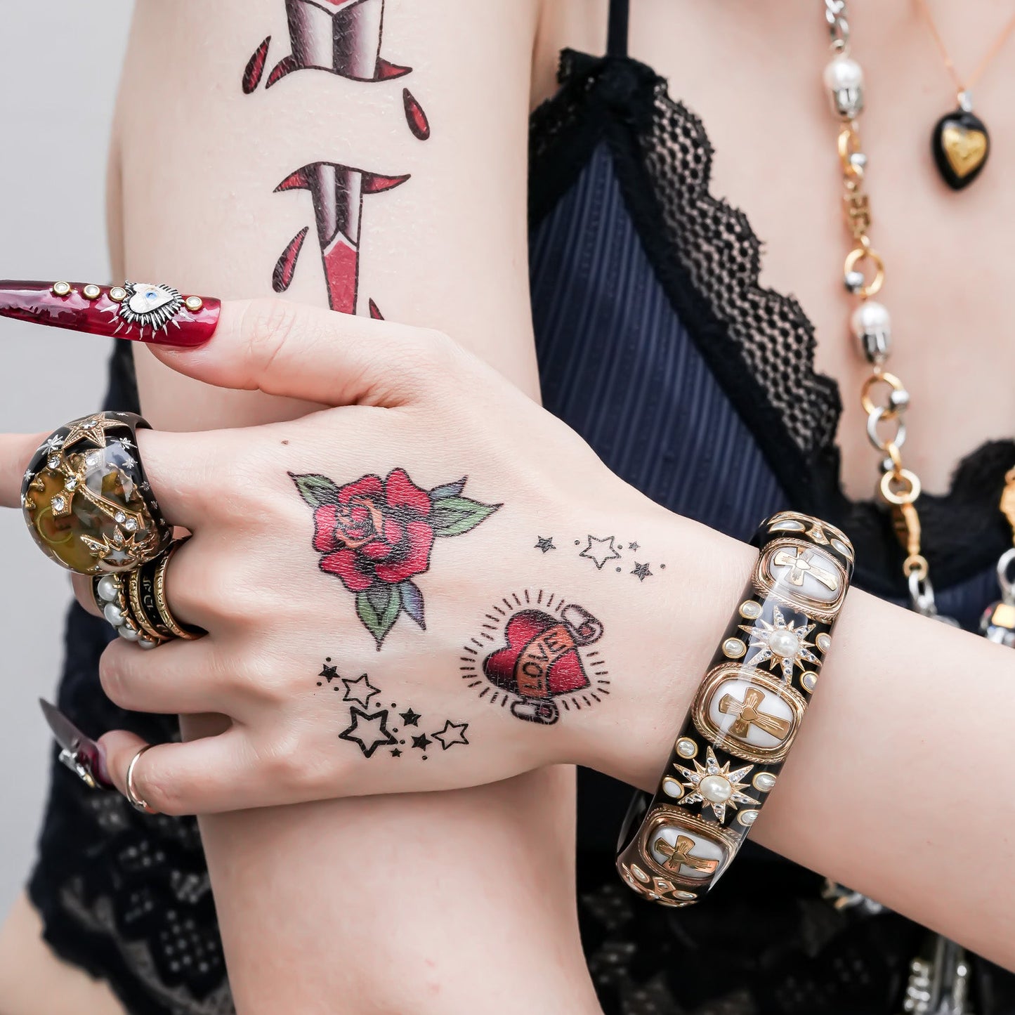 Sacred Cross Bracelet - Black × Pearl × Gold
