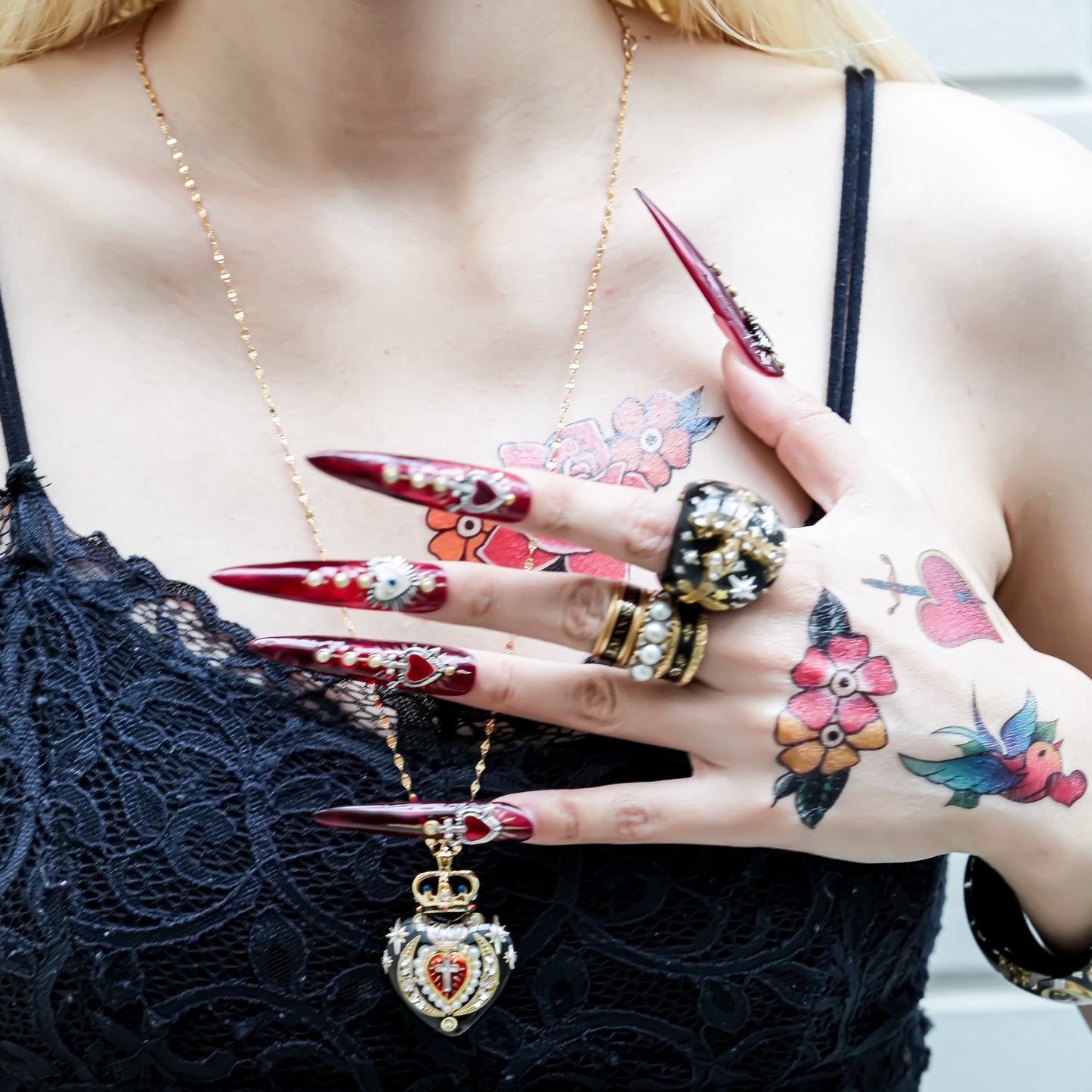 Crowned Sacred Heart Necklace - Black × Red