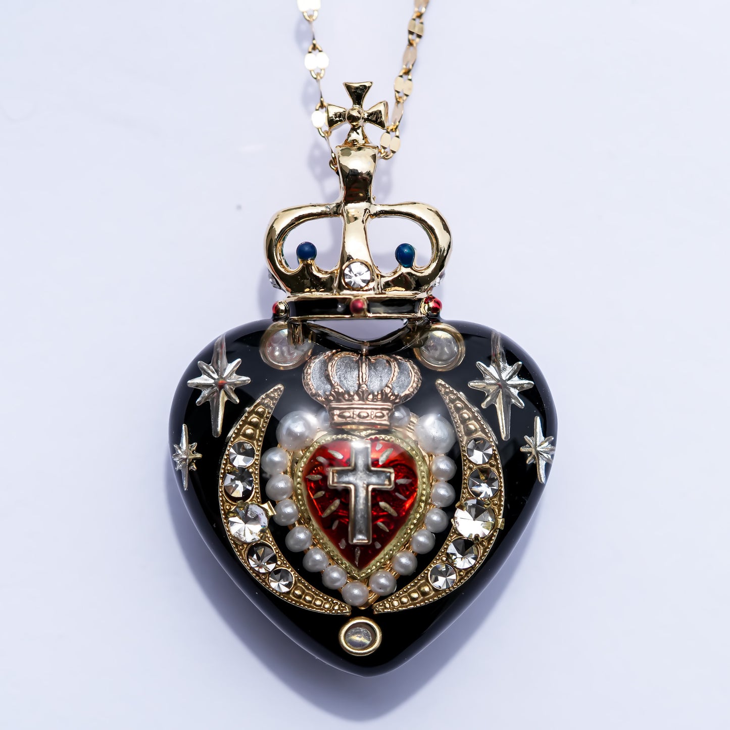 Crowned Sacred Heart Necklace - Black × Red
