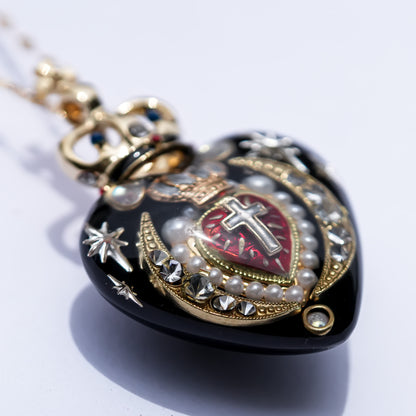 Crowned Sacred Heart Necklace - Black × Red