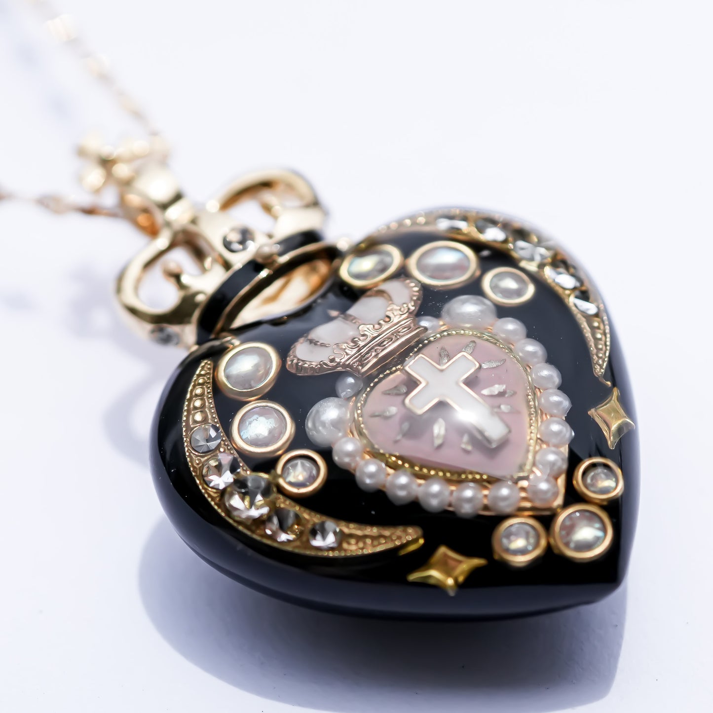 Crowned Sacred Heart Necklace - Black × Smoky Pink