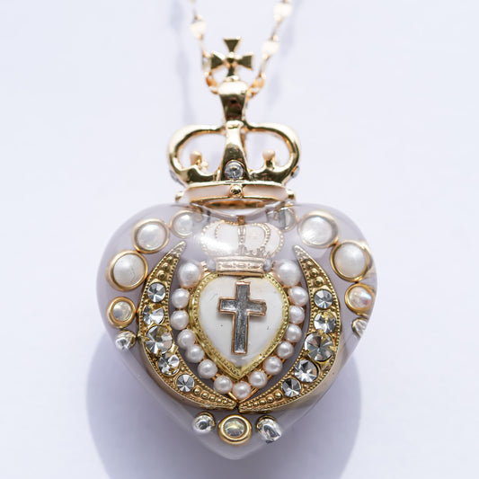 Crowned Sacred Heart Necklace - SmokyWhite × White