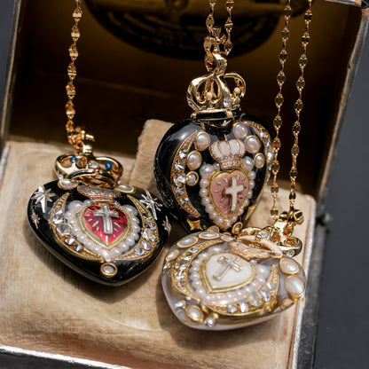 Crowned Sacred Heart Necklace - Black × Red