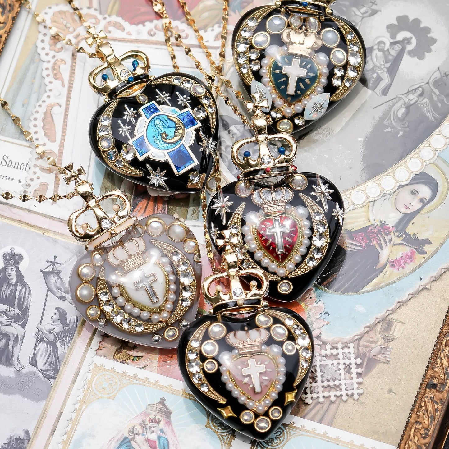 Crowned Sacred Heart Necklace - Black × Red