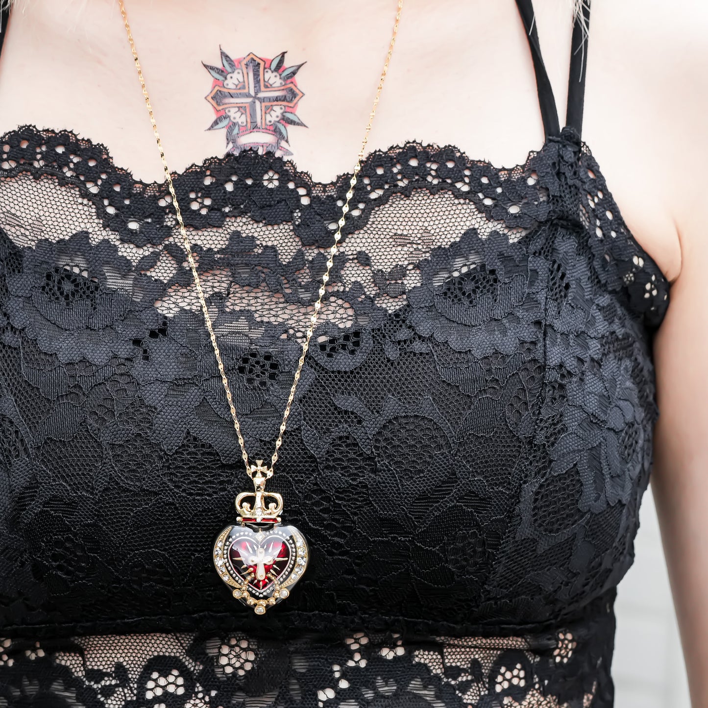 Crowned Sacred Heart Necklace - Black × Red