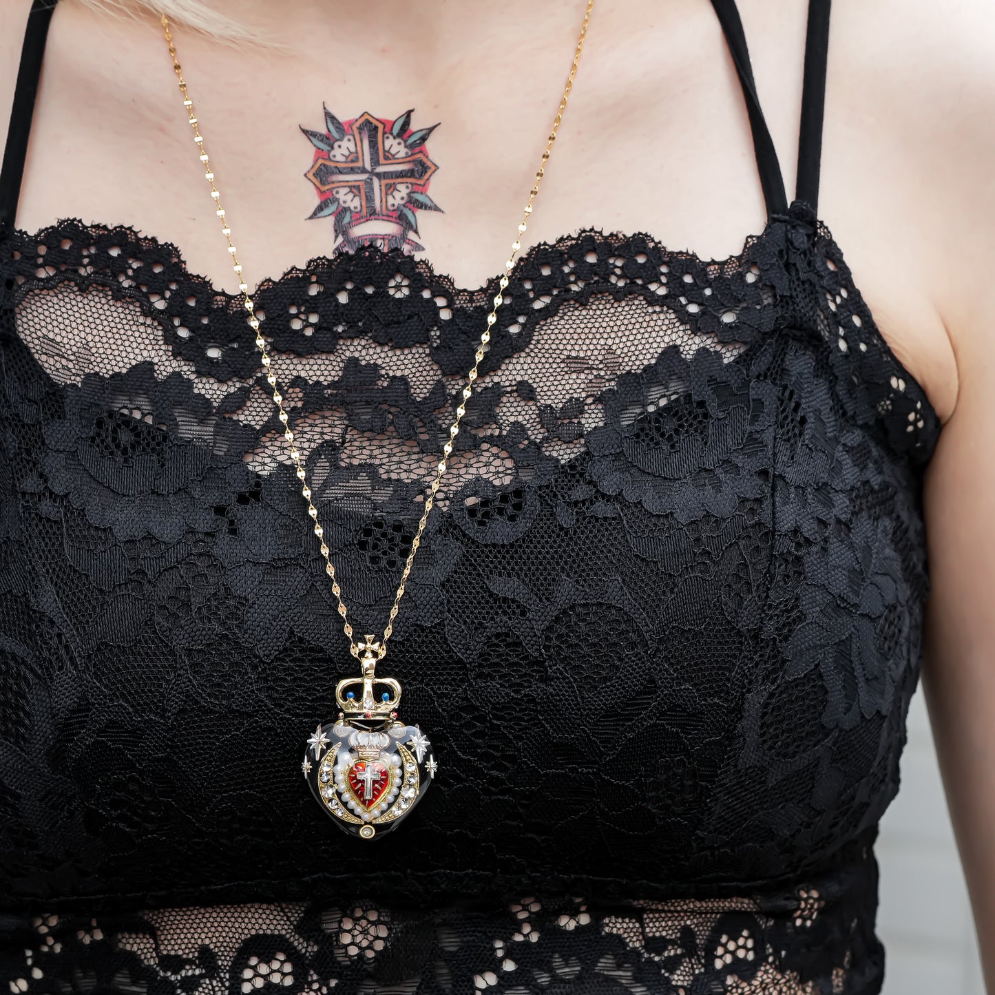 Crowned Sacred Heart Necklace - Black × Red