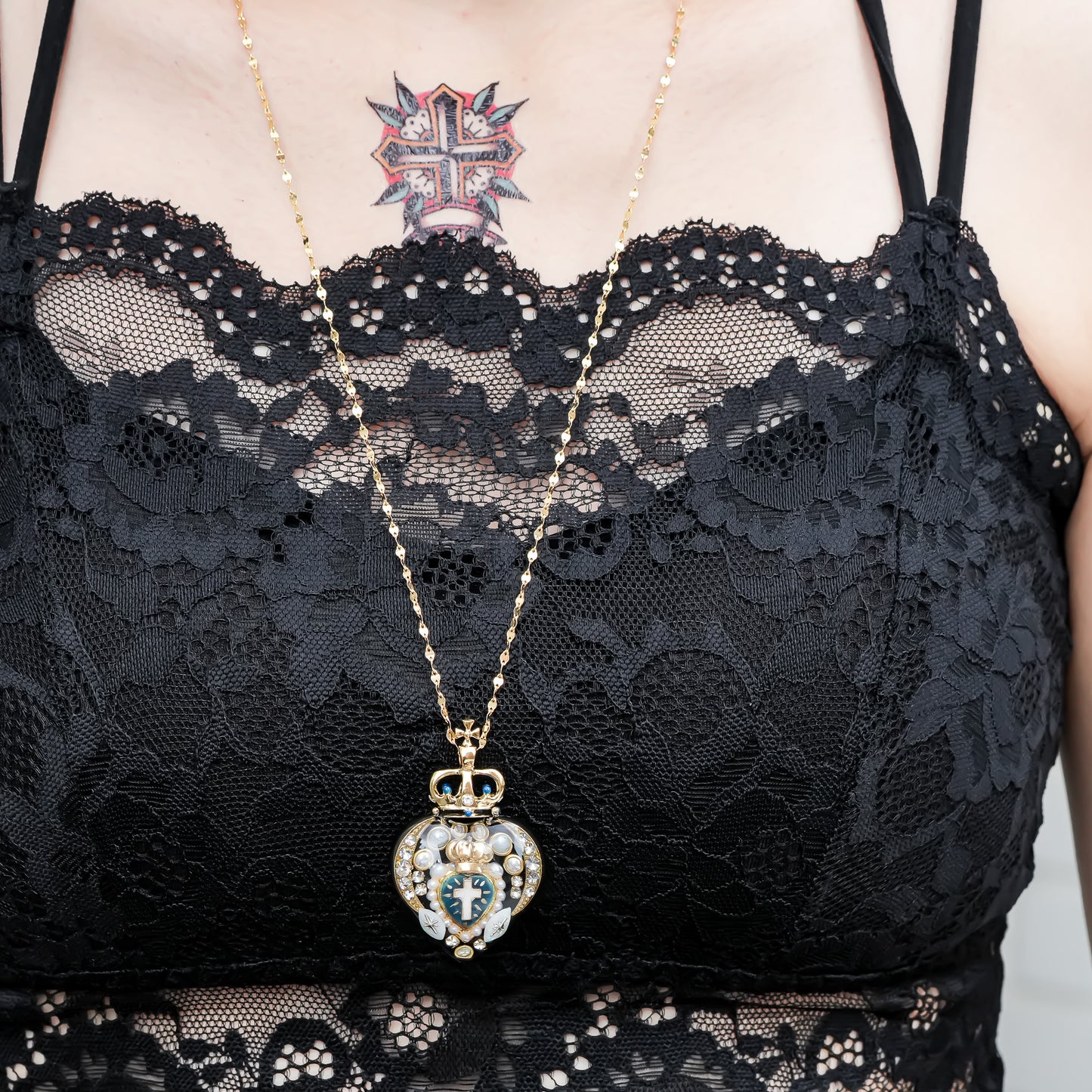 Crowned Sacred Heart Necklace - Black × Smoky Blue
