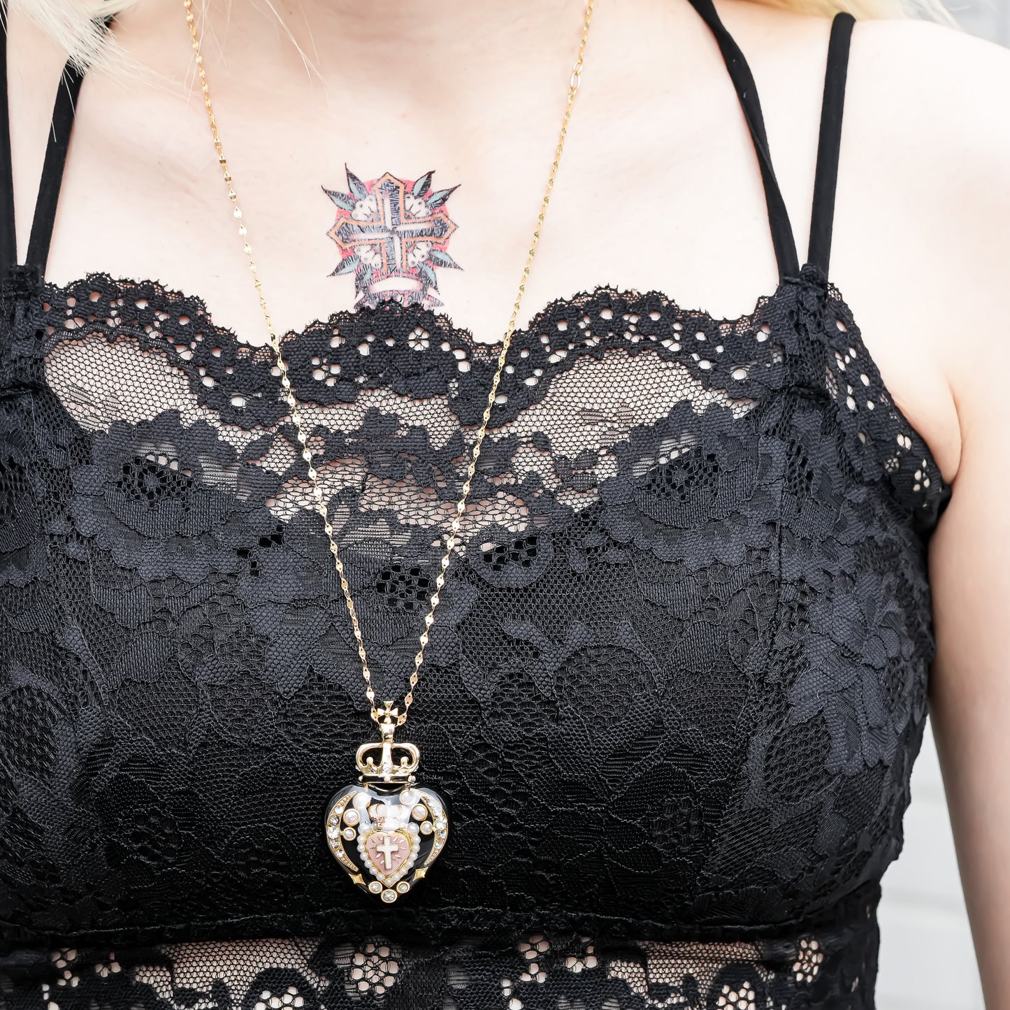 Crowned Sacred Heart Necklace - Black × Smoky Pink